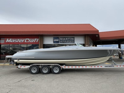 2016 Chris-Craft Launch 32 for sale in Kelowna, BC at $223,969 2016 Chris-Craft Launch 32 for sale in Kelowna, BC at $223,969