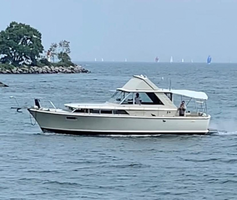1966 Chris-Craft COMMANDER 38 for sale in Toronto, Ontario (ID-597) 1966 Chris-Craft COMMANDER 38 for sale in Toronto, Ontario (ID-597)