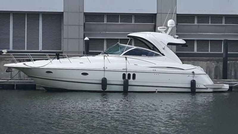 2006 Cruisers Yachts 420 Express for sale in Saint-Paul-De-L'Ile-Aux-Noix, Quebec (ID-529) 2006 Cruisers Yachts 420 Express for sale in Saint-Paul-De-L'Ile-Aux-Noix, Quebec (ID-529)