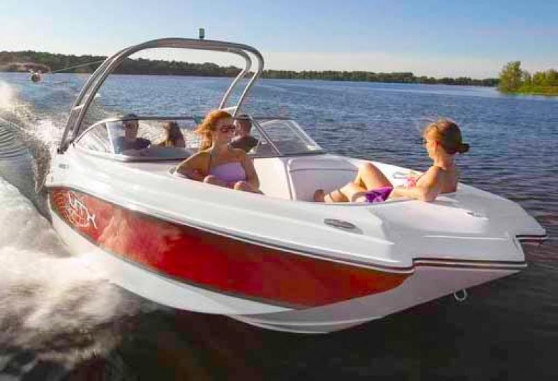 2014 Rinker Captiva 220 MTX for sale in Louiseville, Quebec (ID-614) 2014 Rinker Captiva 220 MTX for sale in Louiseville, Quebec (ID-614)