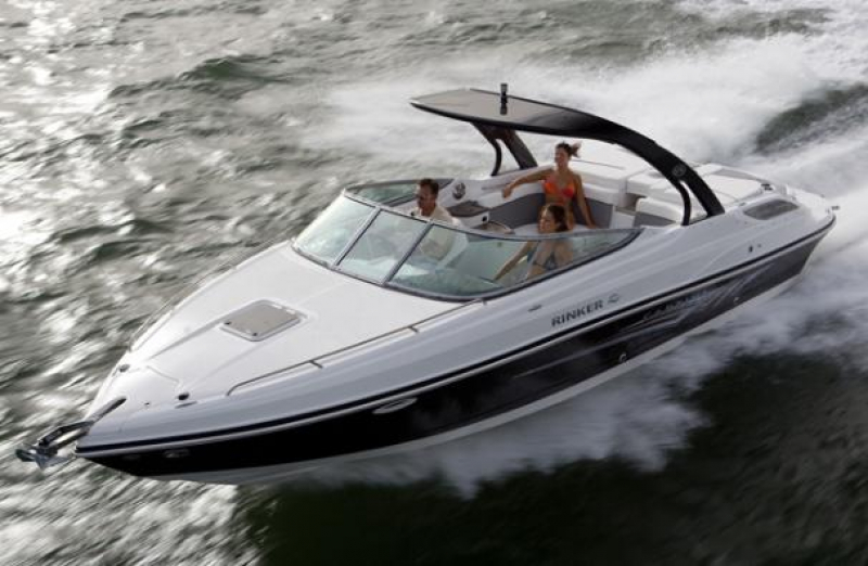 2013 Rinker Captiva 276 CC for sale in Louiseville, Quebec (ID-635) 2013 Rinker Captiva 276 CC for sale in Louiseville, Quebec (ID-635)