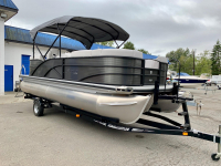 2017 Sweetwater 215 Premium for sale in Port Moody, BC (ID-330)